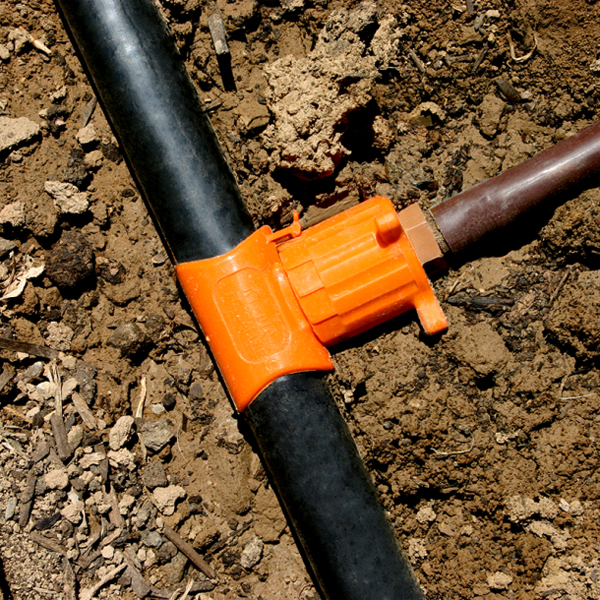 Conexiones autoperforantes para instalaciones de riego por goteo